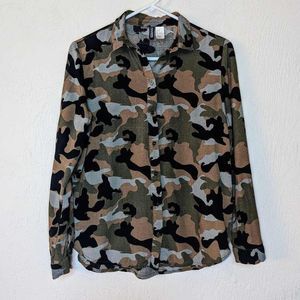 SALE ITEM H&M Camo Button Down Shirt Size 2